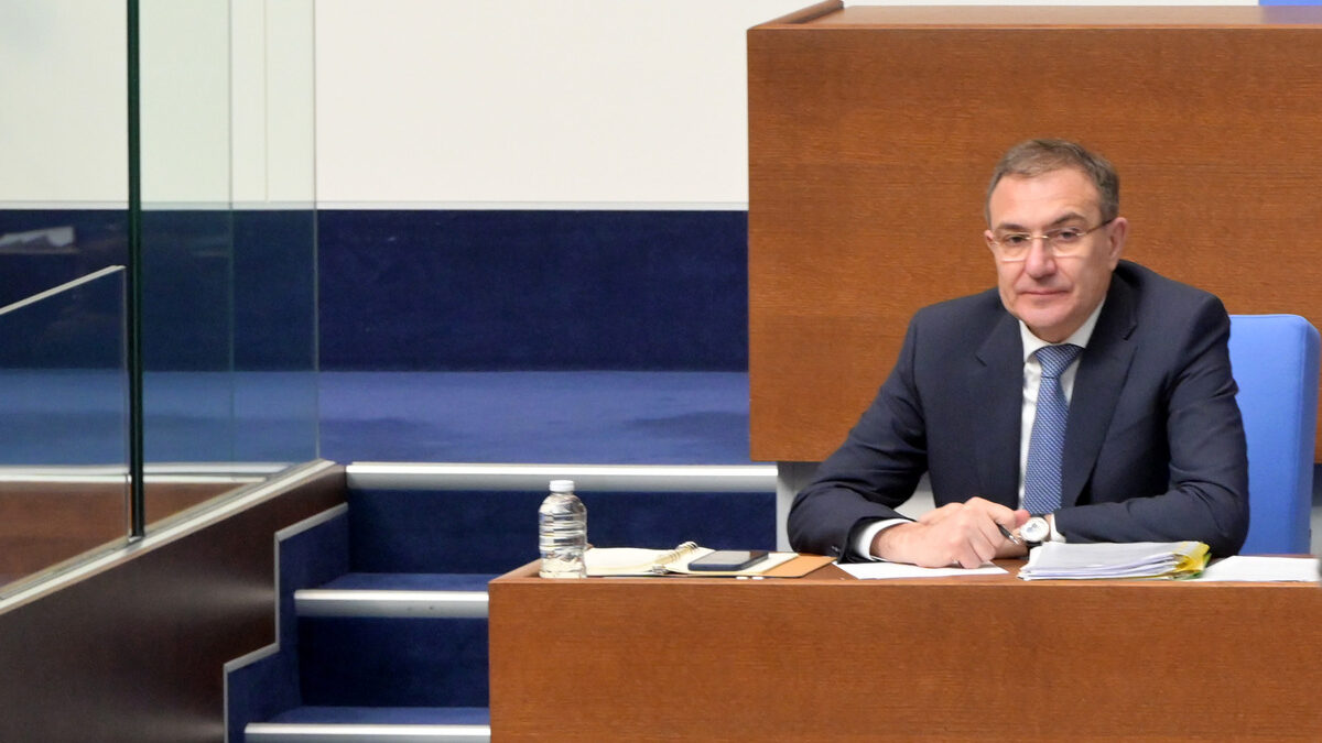 Социалният министър ще бъде изслушан в комисия за незаконните старчески домове Социалният министър ще бъде изслушан в комисия за незаконните старчески домове