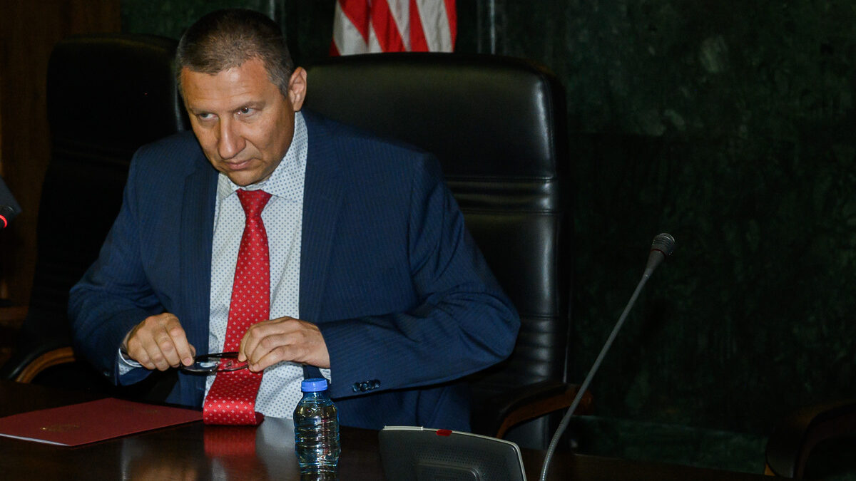 И.ф. главният прокурор Борислав Сарафов оспори прекратената от ВСС процедура за избора му за титуляр пред ВАС, а ВАС от своя страна сезира Конституционния съд.