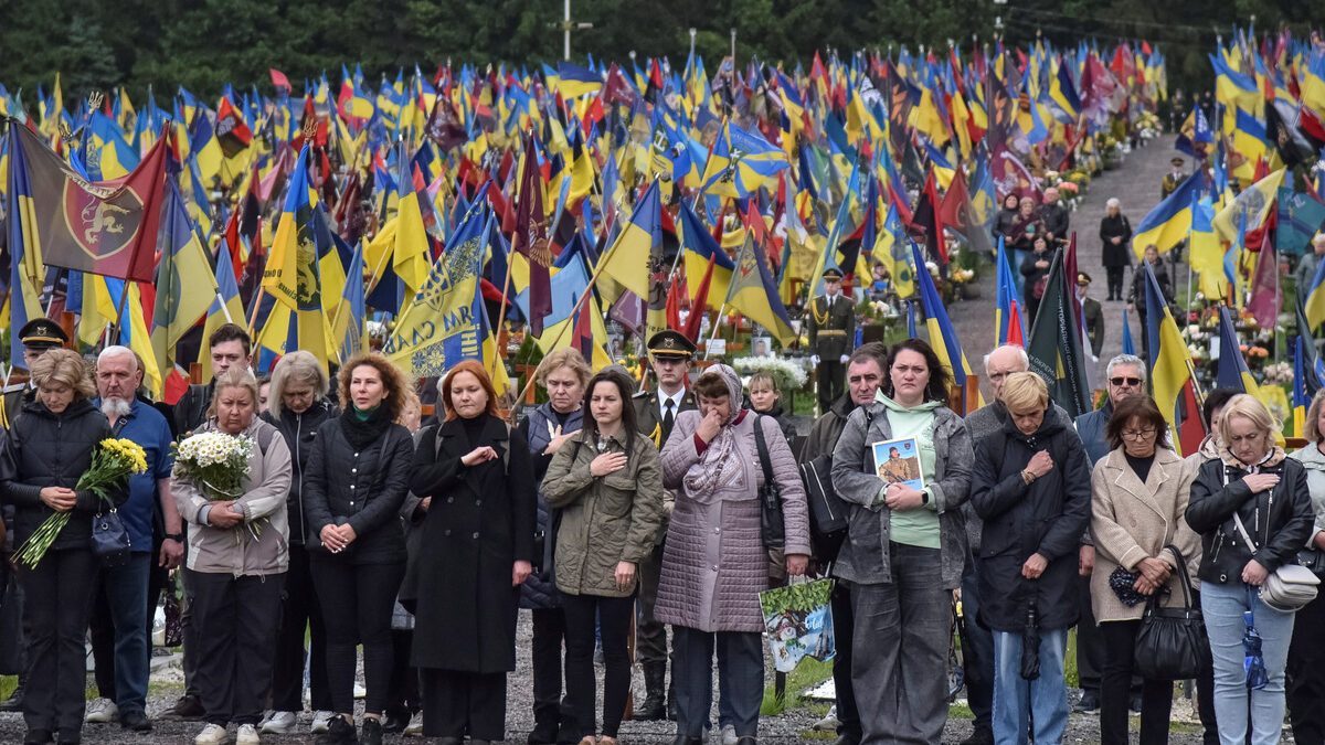 Украйна позволи на Полша да изследва военни гробове от Втората световна война Украйна позволи на Полша да изследва военни гробове от Втората световна война