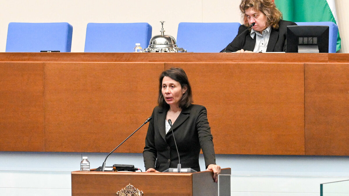 Двама министри ще отговарят за мерките срещу локалите Двама министри ще отговарят за мерките срещу локалите