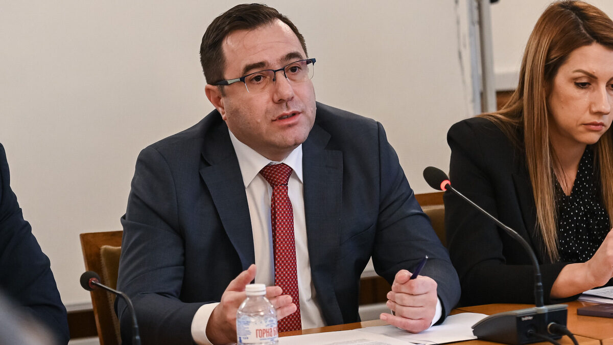 Под 5% ще поскъпне токът от юли, парното - с около 5%