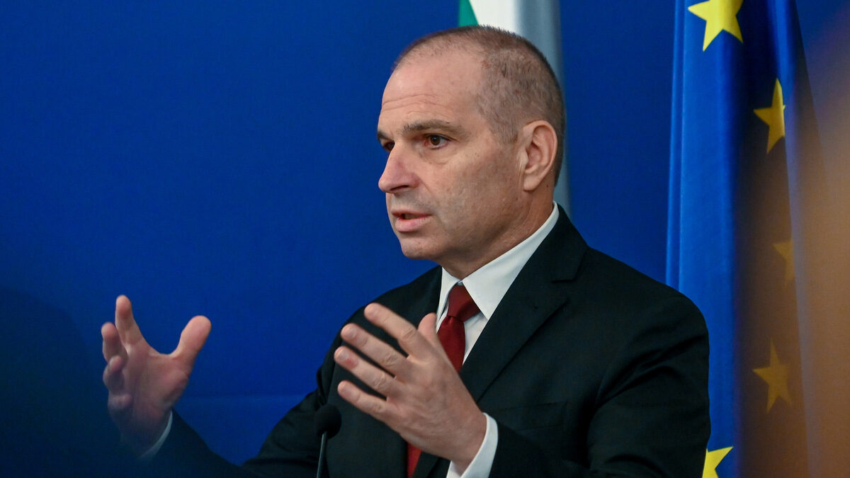 Гроздан Караджов