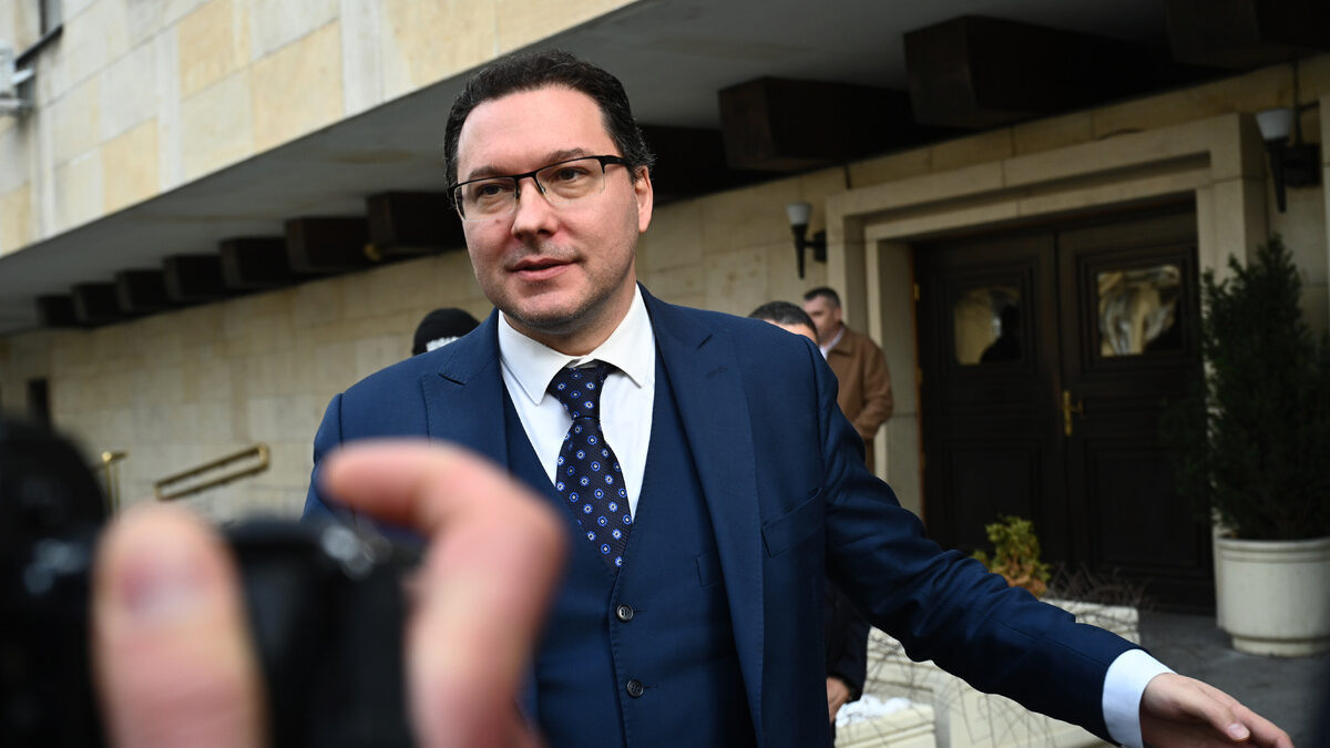 Даниел Митов