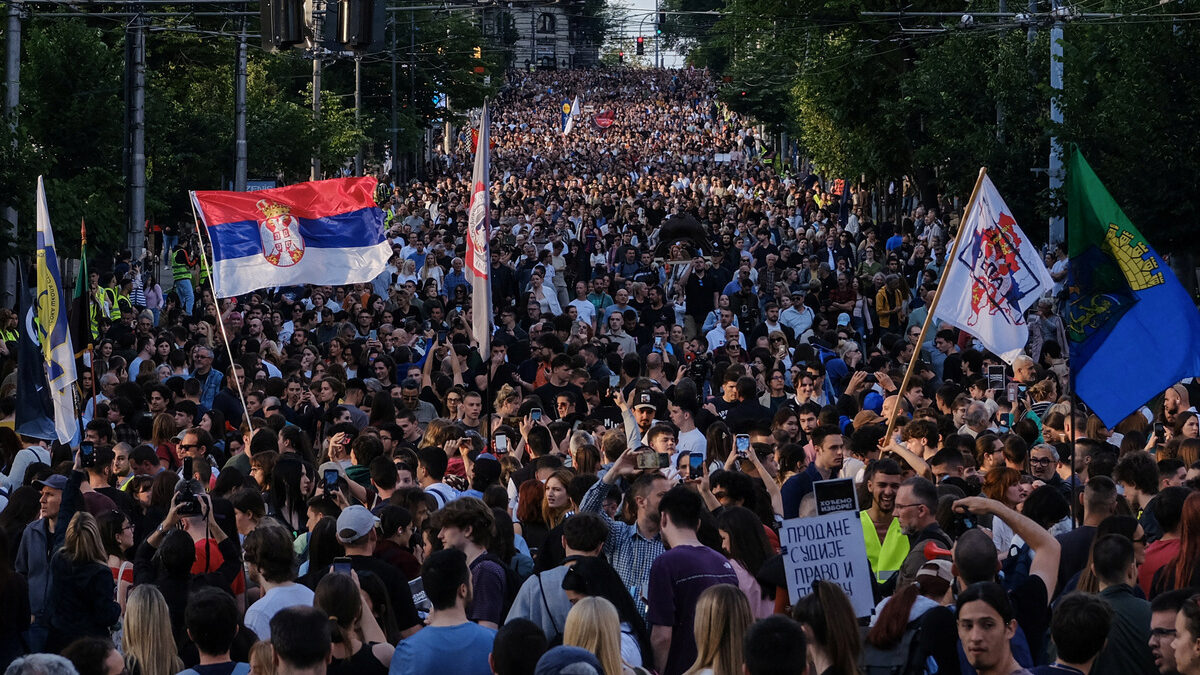 Кадър от последния голям протест на студентите в Белград, 1 юни 2025 г. Кадър от последния голям протест на студентите в Белград, 1 юни 2025 г.