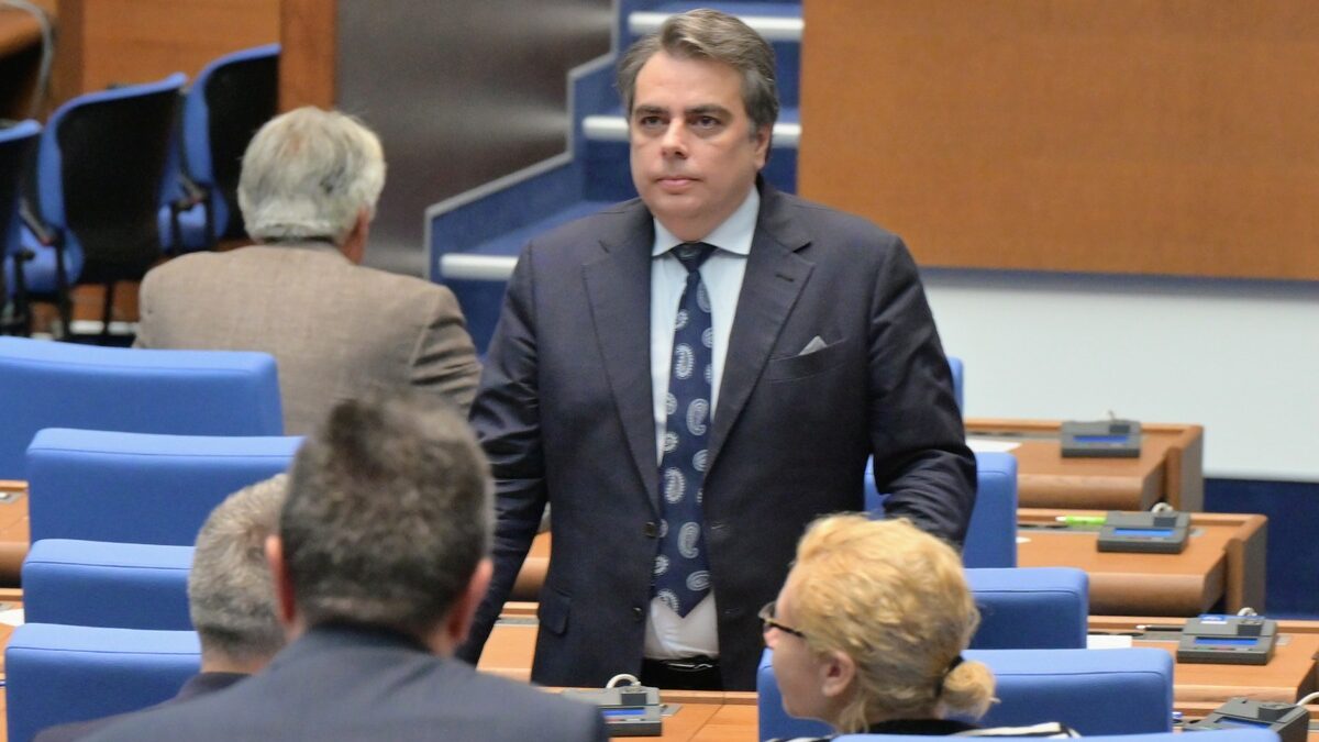 Мнозинството отхвърли предложение на Асен Василев за избор на членове на антикорупционната комисия Мнозинството отхвърли предложение на Асен Василев за избор на членове на антикорупционната комисия