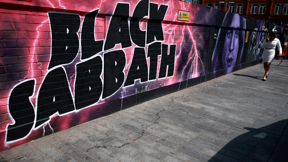 Black Sabbath се сбогуват със сцената днес в Бирмингам