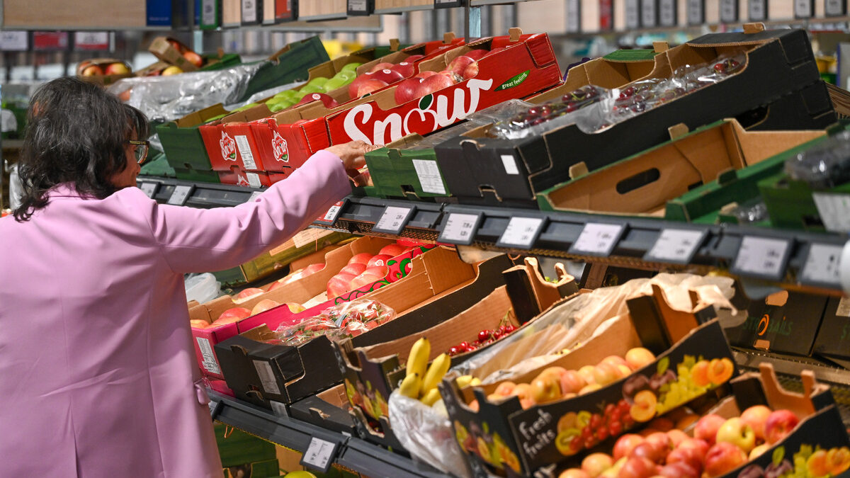 Инфлацията за година е 4.4%, спрямо предходния месец е 0.4% Инфлацията за година е 4.4%, спрямо предходния месец е 0.4%