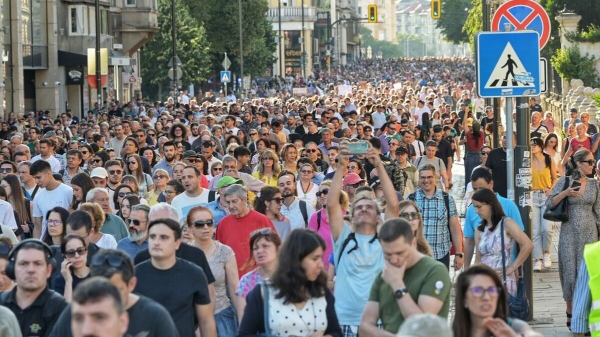 Ще се вика ли силно "Оставка"?