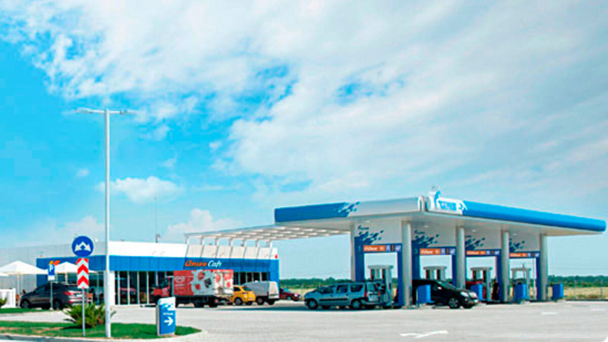 Сръбската НИС продава бензиностанциите "Газпром" в България