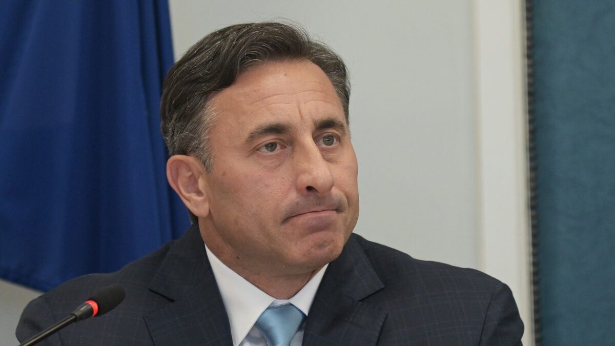 Националната агенция за приходите ще проверява 4 общини