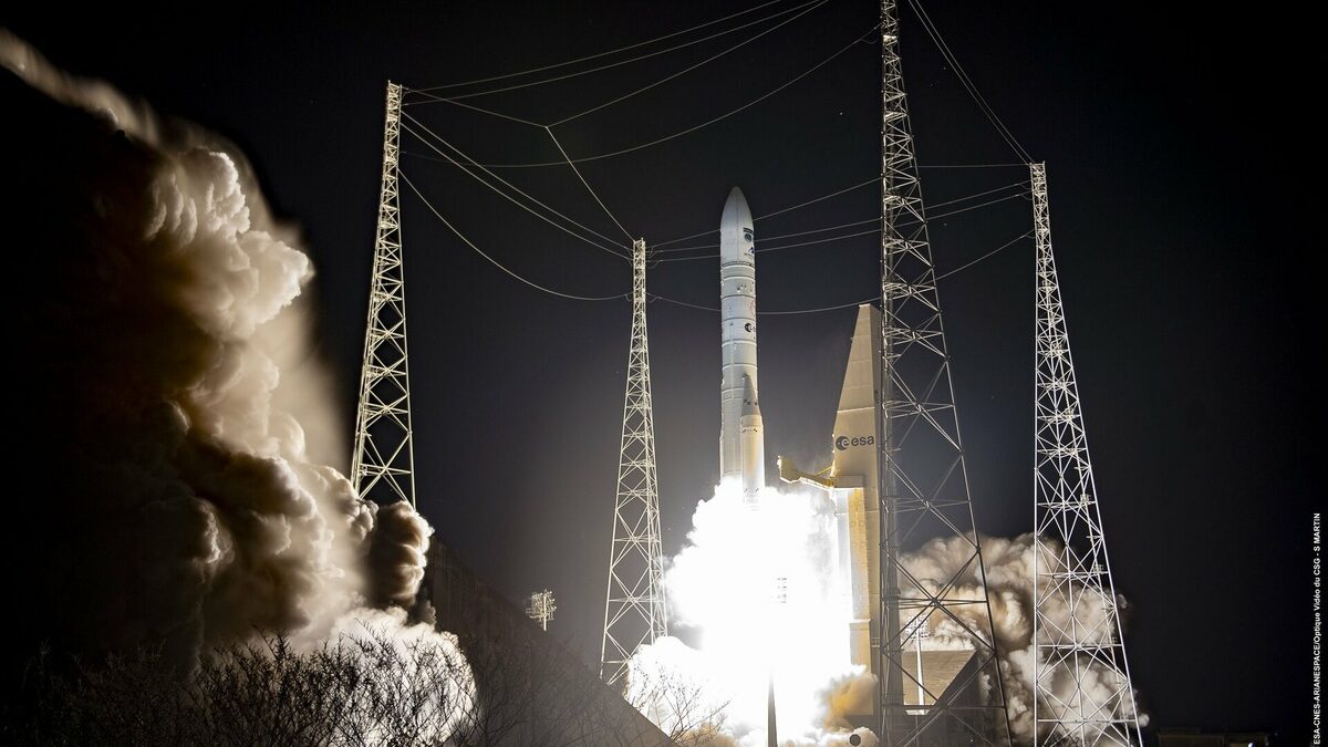 Ракетата "Ариана 6" успешно изведе в орбита в сряда нов европейски сателит, който ще разшири възможностите на ЕС да наблюдава качеството на въздуха и произвежданите от човешката дейност газове, които се смятат за основен фактор за глобалното затопляне