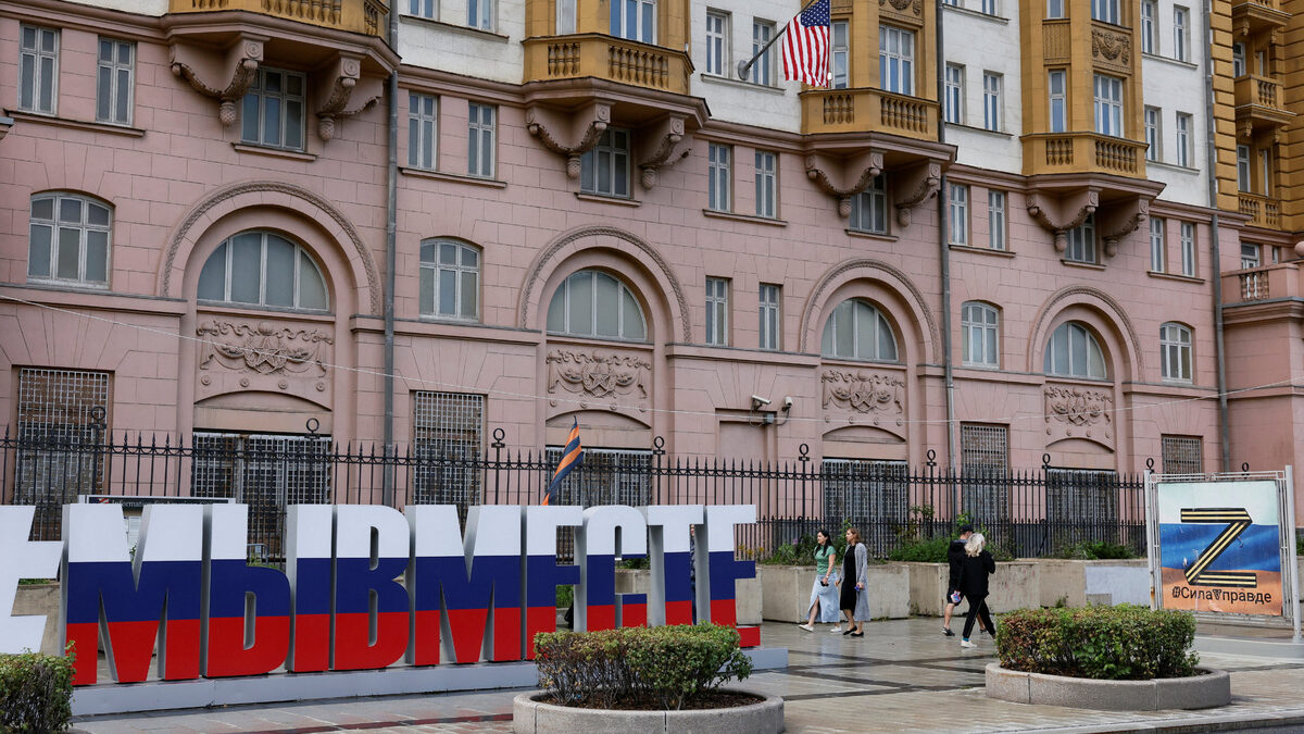 САЩ свалиха временно някои санкции срещу Русия преди срещата в Аляска