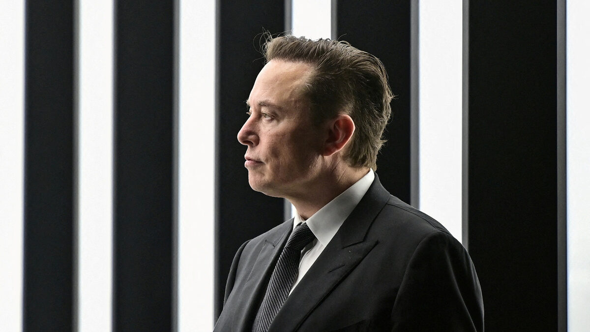 Главният изпълнителен директор на Tesla и SpaceX е похарчил близо 300 милиона долара през 2024 г., за да помогне на Тръмп и други републиканци да бъдат избрани, упражнявайки огромно влияние през първите няколко седмици от мандата на Тръмп като ръководител на новосъздадения отдел за ефективност (DOGE).