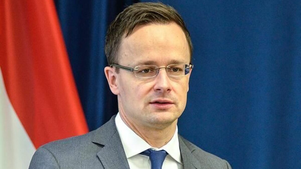 Петер Сиярто призова Киев да престане със заплахите заради нефтопровода "Дружба"