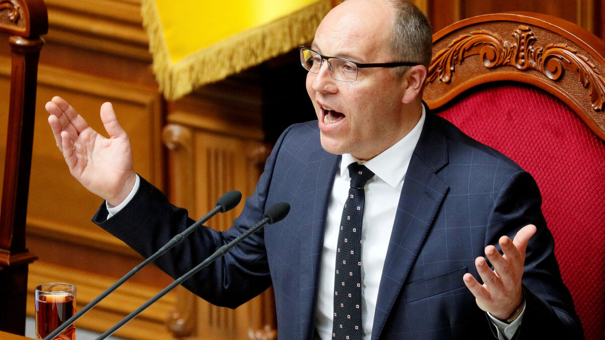 Арестуван е заподозрян за убийството на украинския депутат Парубий