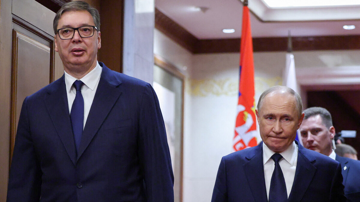 Президентите на Сърбия и Русия, Александър Вучич и Владимир Путин, в Пекин, 2 септември 2025 г. Президентите на Сърбия и Русия, Александър Вучич и Владимир Путин, в Пекин, 2 септември 2025 г.