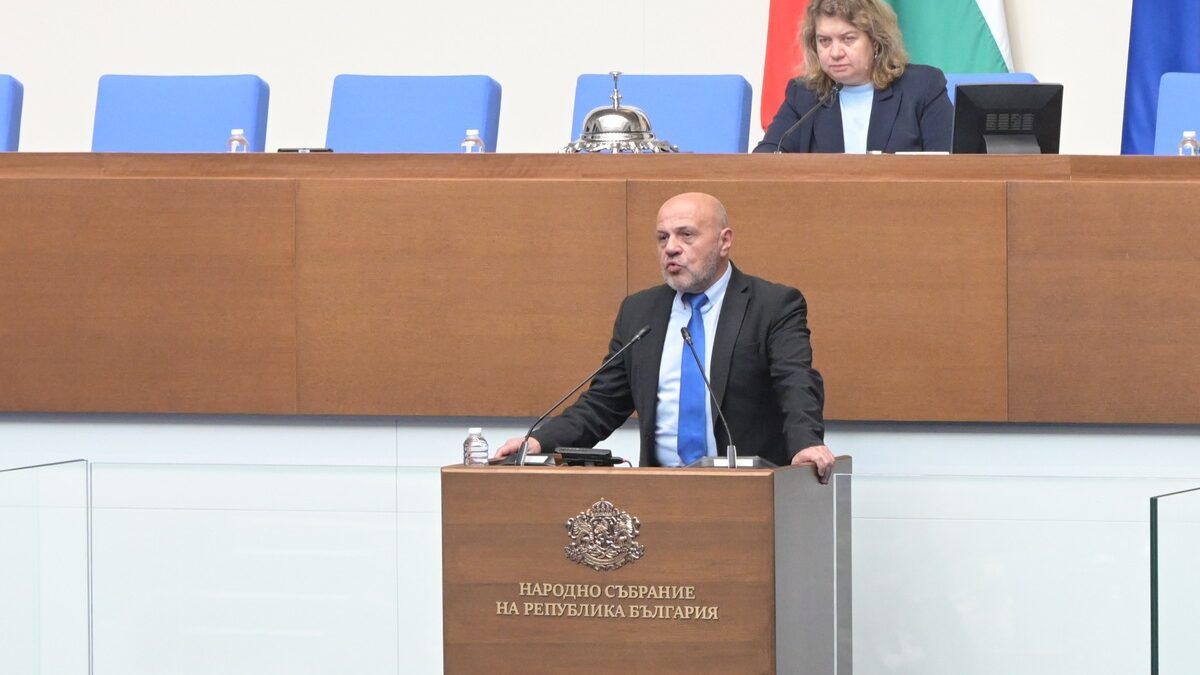 Второто плащане по плана за възстановяване се чака до средата на октомври