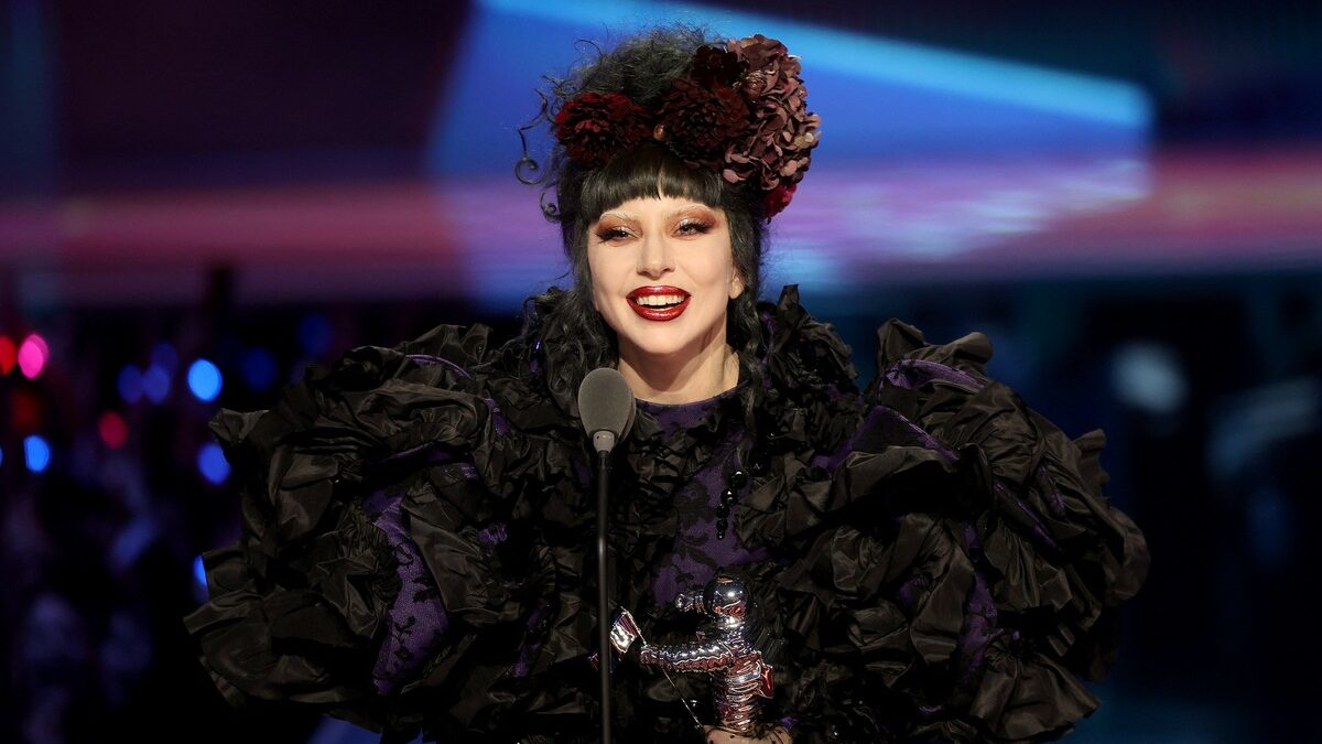 Лейди Гага е големият победител на музикалните видеонагради на MTV Лейди Гага е големият победител на музикалните видеонагради на MTV