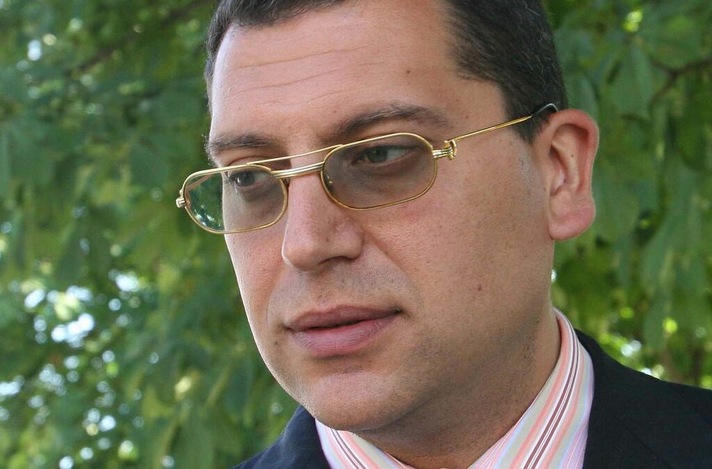 Марио Николов<br /> Марио Николов<br />
