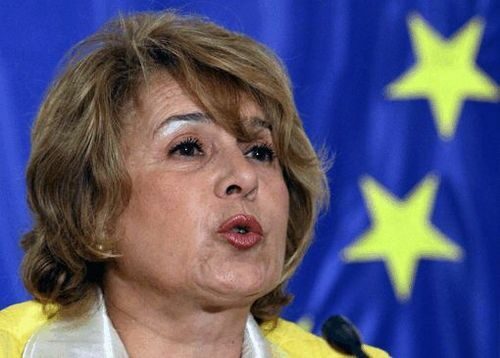 Масларова заминава на работно посещение в Москва