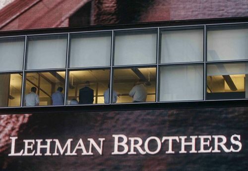 Частни фондове купуват активи на Lehman Brothers за $2.15 млрд. Частни фондове купуват активи на Lehman Brothers за $2.15 млрд.