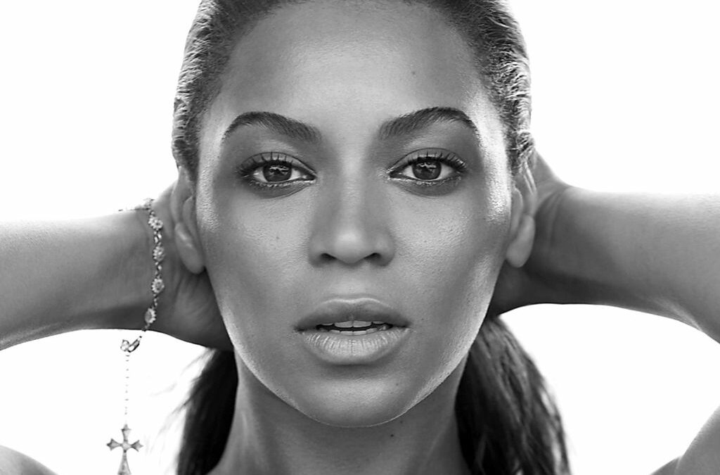 I Am... Sasha Fierce със сигурност е най-добрият албум в кариерата на Бионсе - не само като замисъл и концепция, а и като изпълнение и качество. <br />
<br />
<br /> I Am... Sasha Fierce със сигурност е най-добрият албум в кариерата на Бионсе - не само като замисъл и концепция, а и като изпълнение и качество. <br />
<br />
<br />