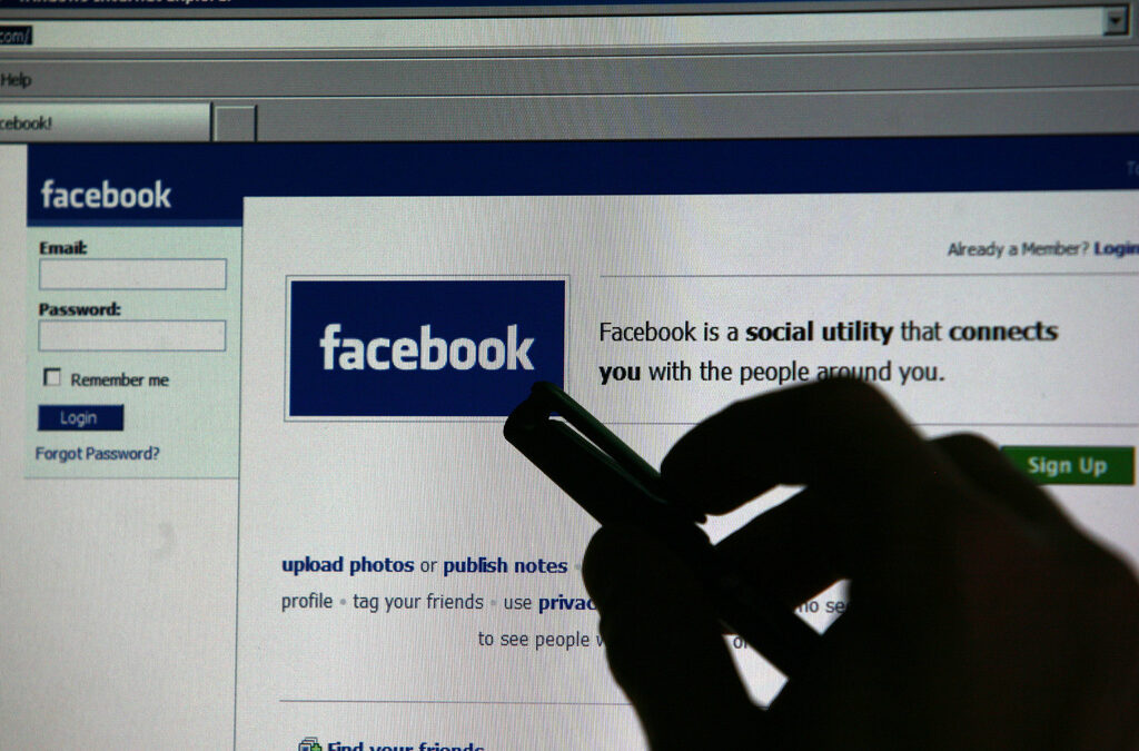 Facebook тества нова услуга за реклама в реално време. Facebook тества нова услуга за реклама в реално време.