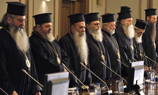 Почти всички митрополити от официалния синод се събраха през март, за да обсъдят решението на съда в Страсбург<br /> Почти всички митрополити от официалния синод се събраха през март, за да обсъдят решението на съда в Страсбург<br />
