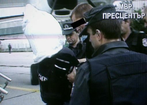 Сретен Йосич беше екстрадиран от България в Холандия през 2002г. при изключителни мерки за сигурност<br /> Сретен Йосич беше екстрадиран от България в Холандия през 2002г. при изключителни мерки за сигурност<br />