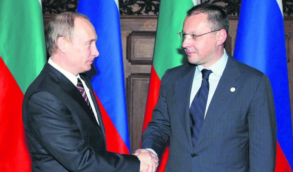 Премиерите Станишев и Путин си стиснаха ръцете, след като се изясни, че различия по споразумението между &quot;Булгаргаз&quot; и &quot;Южен поток&quot; няма и то ще бъде подписано до две седмици