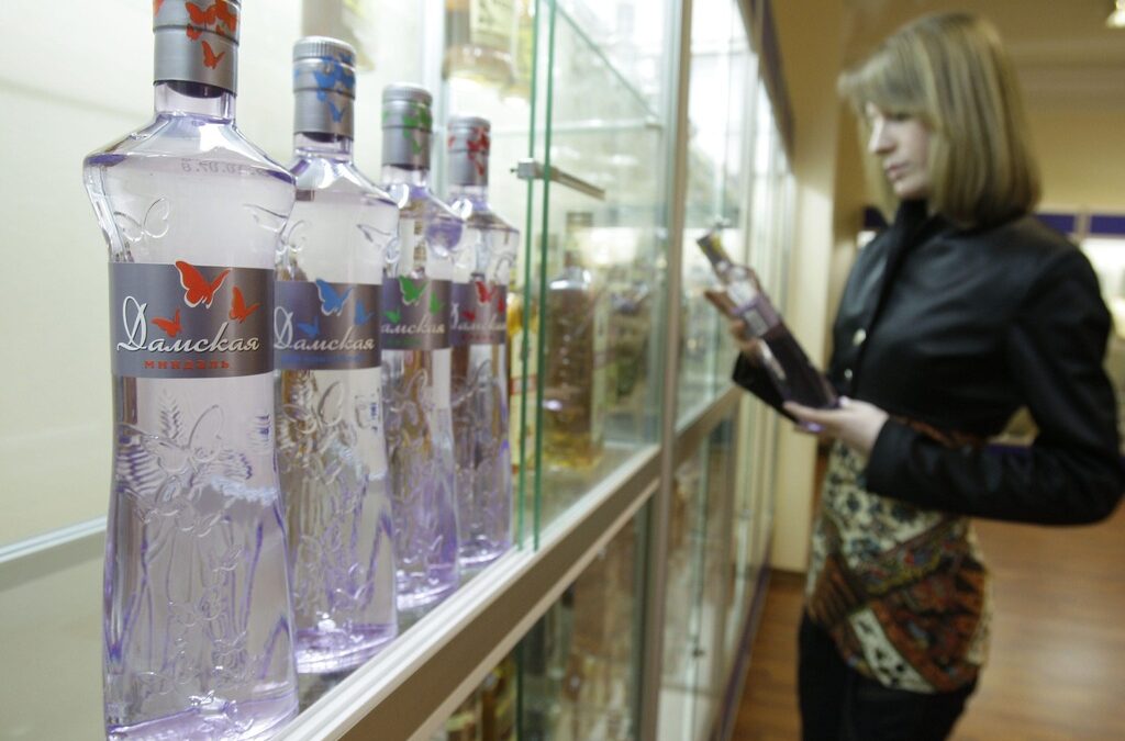 Руската икономика се срива с над 10%