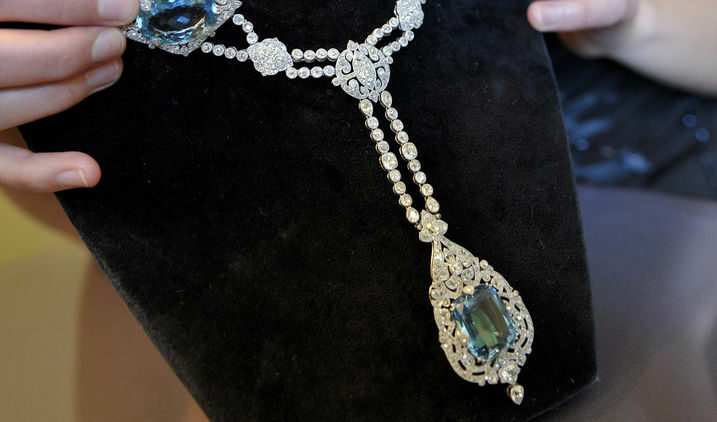 Огърлица на Cartier, създадена през 1912 г.<br />