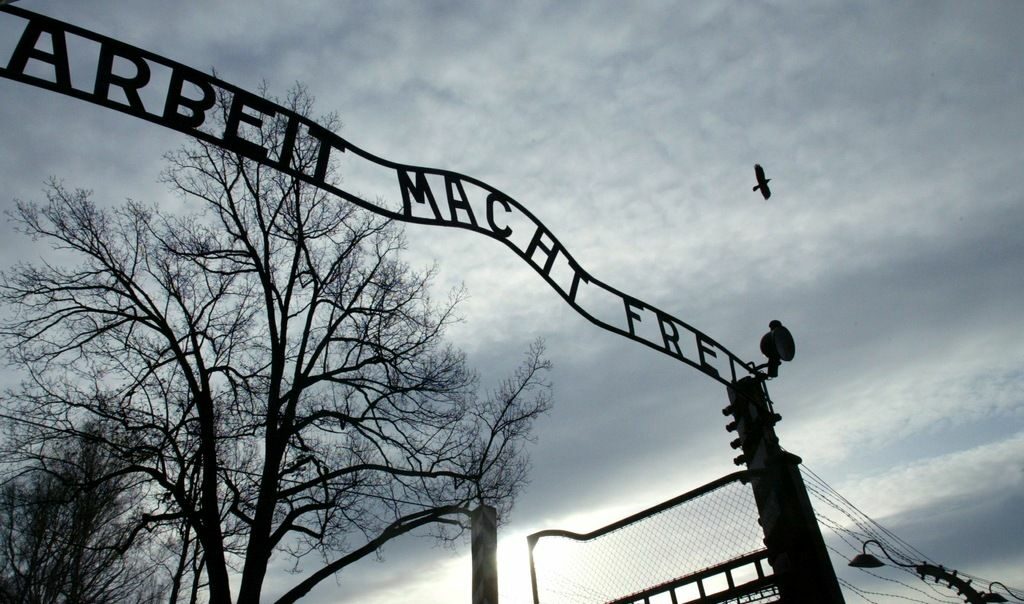 Откраднаха надписа "Arbeit Macht Frei" от концлагера в Освиенцим