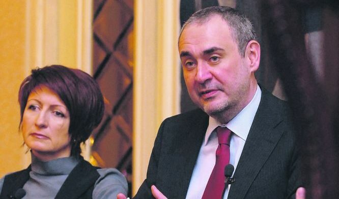Зам.-председателят на КРИБ Саша Безуханова попита Борис Велчев за прозрачността на МВР и прокуратурата