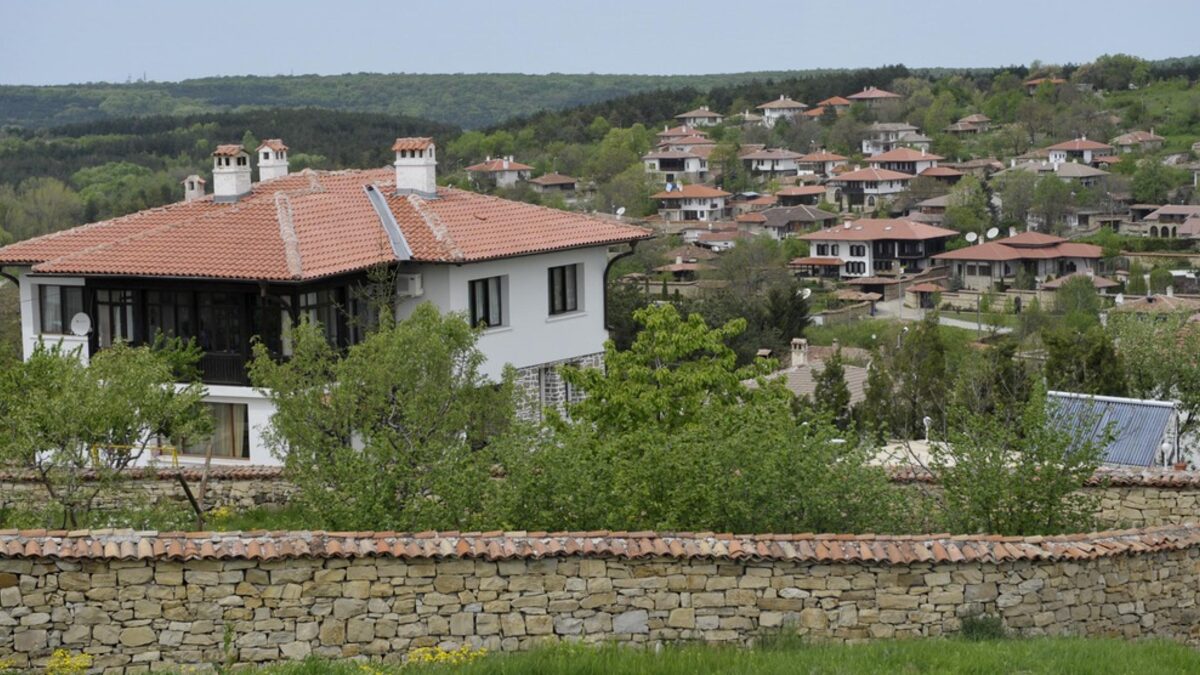 Улиците в Арбанаси получиха имена, цялото село сменя документи