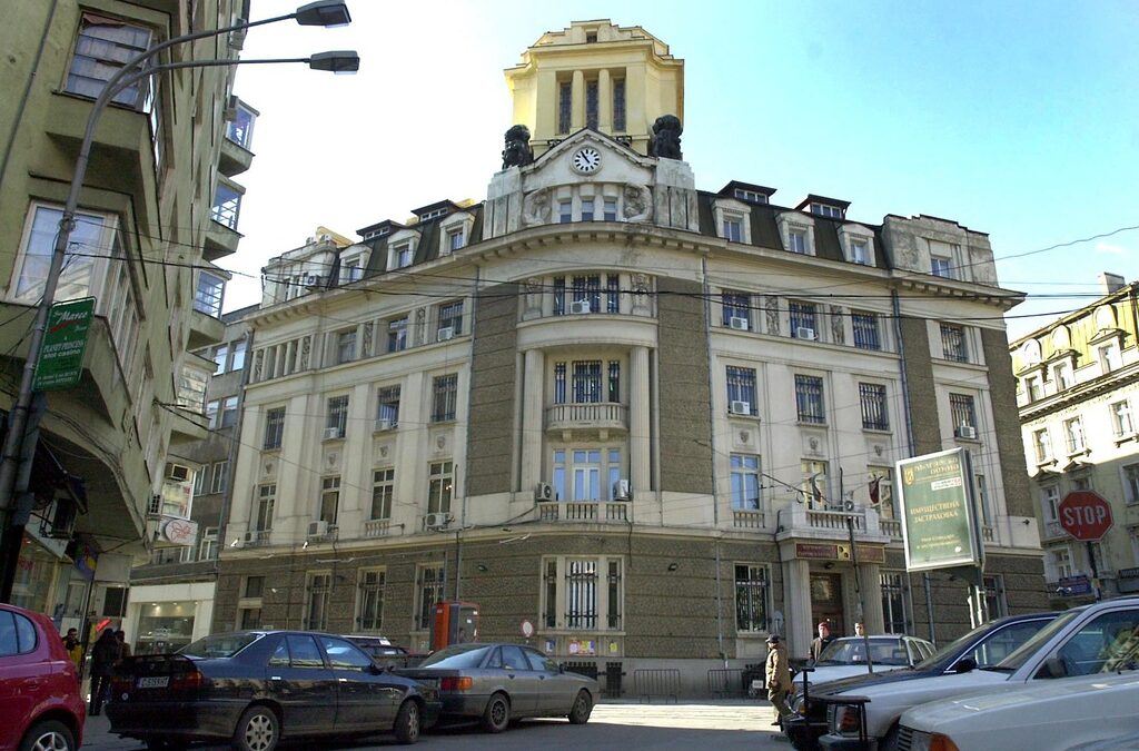 При идването на ГЕРБ на власт "Корпоративна" държеше 35% от парите на държавните фирми. Сега делът й е 48%