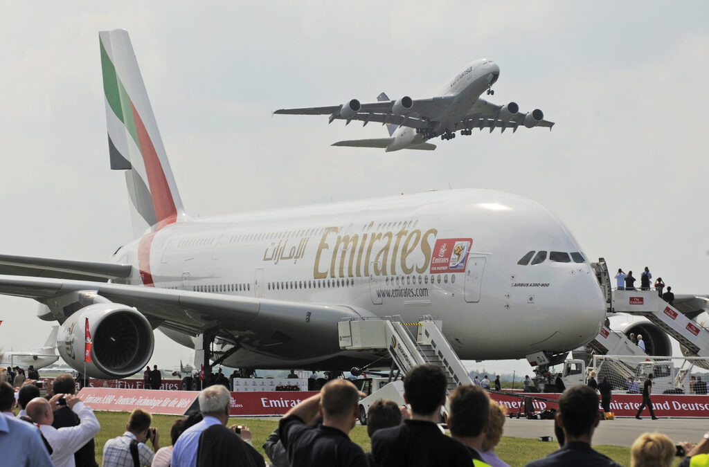 Emirates получи своят десети самолет А380 в петък.