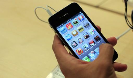iPhone 4<br />