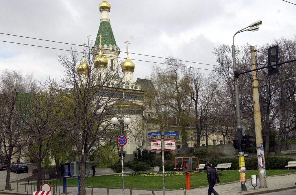 София се отказва от Халите, за да получи градинката около Руската църква