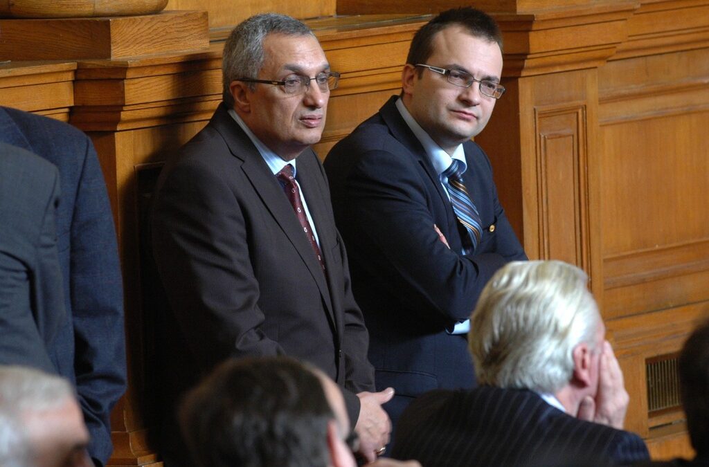 Синята коалиция се противопостави на ГЕРБ за Бюджет 2011