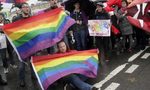 Хомосексуалната общност в Русия живее в страх заради призиви за "лов на гейове" Хомосексуалната общност в Русия живее в страх заради призиви за "лов на гейове"