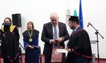 Едно наум: Без чужд език Гешев стана докторант по международно право