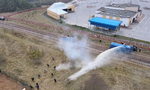 Камъни и водни оръдия използвани на полско-беларуската граница Камъни и водни оръдия използвани на полско-беларуската граница