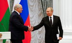Лукашенко едновременно се обвързва с Москва и тества търпението на Путин