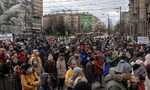 "Големият брат дойде" - в Сърбия протестиращите са обезпокоени от следене с китайски телефони