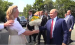 Външният министър на Австрия, с която Путин танцува, е емигрирала Външният министър на Австрия, с която Путин танцува, е емигрирала