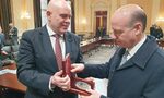 Гешев е бил в отпуск при посещението си в САЩ, прокуратурата не казва кой е платил пътуването Гешев е бил в отпуск при посещението си в САЩ, прокуратурата не казва кой е платил пътуването