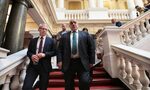 Гласуването на ГЕРБ в правна комисия разколеба "Продължаваме промяната – Демократична България" за правителство Гласуването на ГЕРБ в правна комисия разколеба "Продължаваме промяната – Демократична България" за правителство