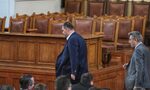 ГЕРБ, ДПС и "Има такъв народ" с косвена подкрепа от "Възраждане" пратиха Пеевски в конституционната комисия ГЕРБ, ДПС и "Има такъв народ" с косвена подкрепа от "Възраждане" пратиха Пеевски в конституционната комисия