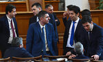 Депутатите решиха МВР да изпрати 100 бронетранспортьора на Украйна